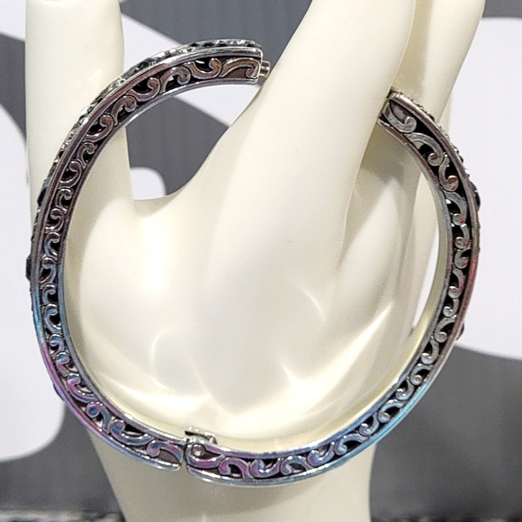 RARE RETIRED BRIGHTON ENDLESS LOVE MULTICOLORED SMOKEY GREY CRYSTALS BANGLE - Picture 8 of 9